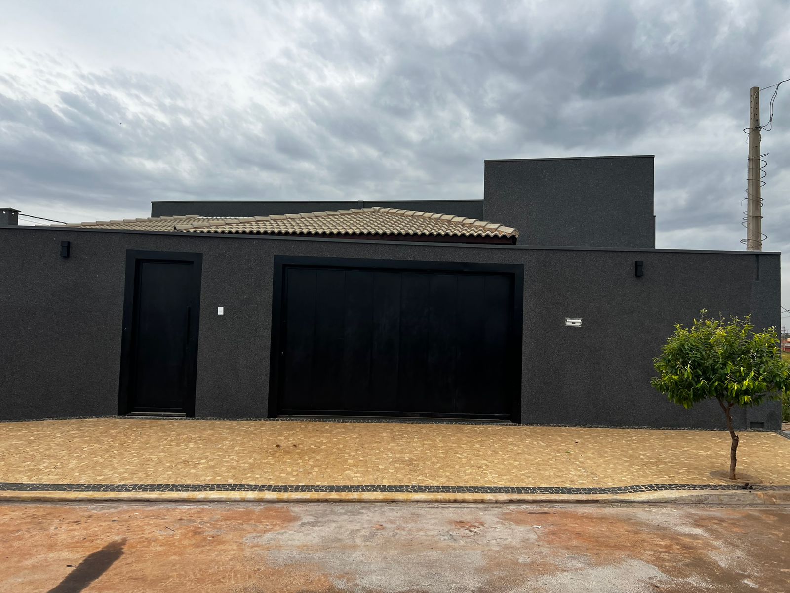 WhatsApp Image 2025-11-19 at 08.19.37