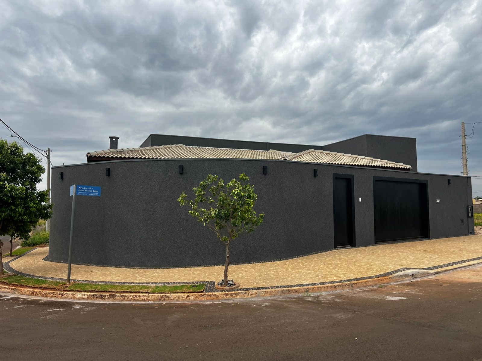 WhatsApp Image 2025-11-19 at 08.19.38