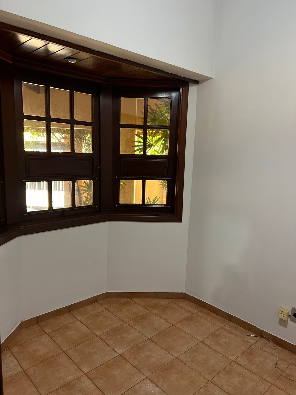 WhatsApp Image 2025-10-16 at 14.45.27 (1)