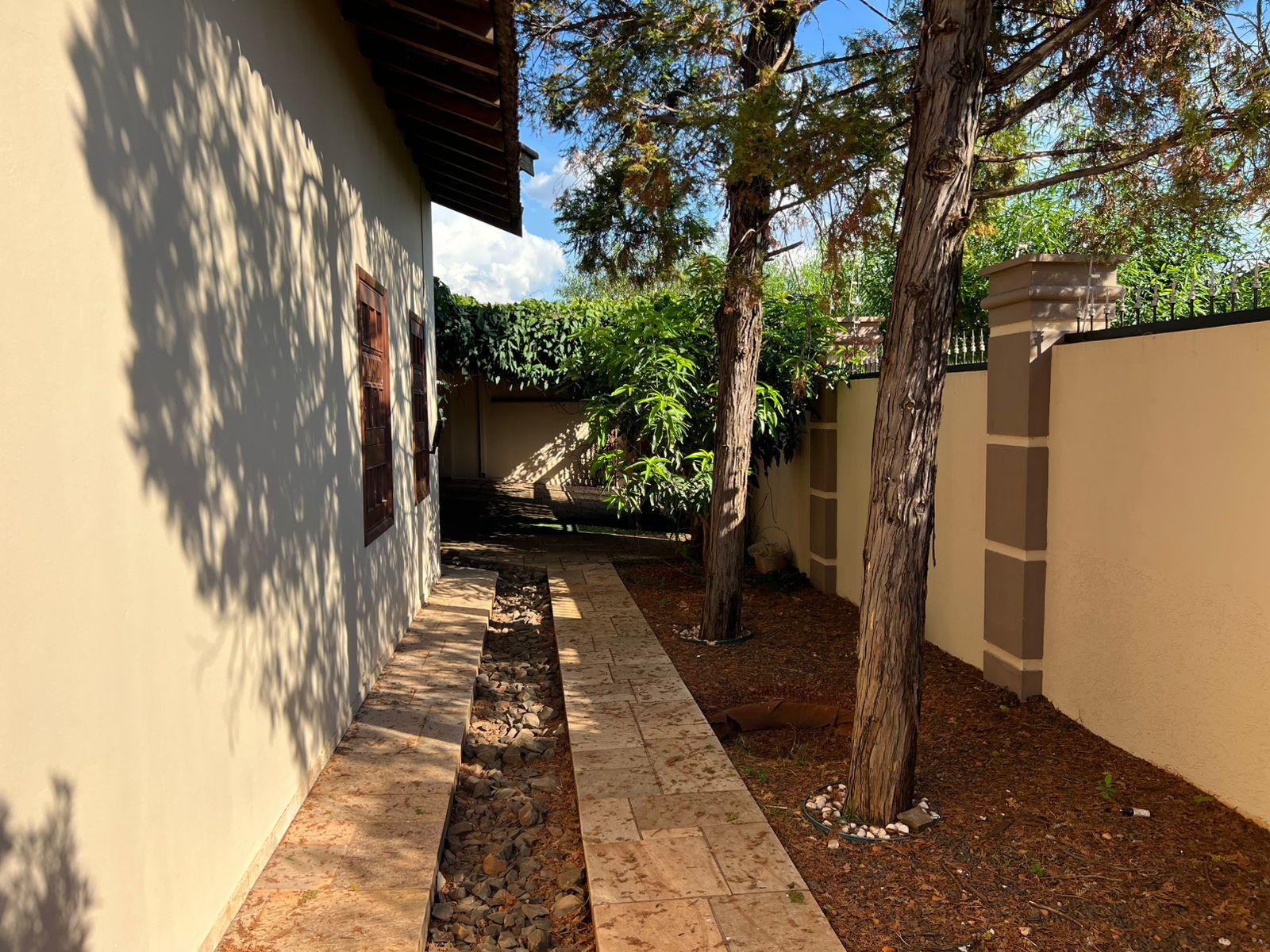 WhatsApp Image 2025-10-16 at 14.45.36 (1)