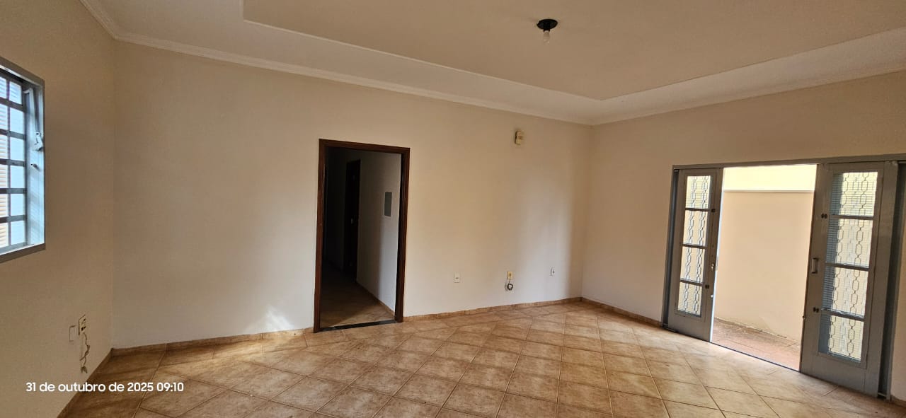 WhatsApp Image 2025-10-31 at 09.18.59 (1)