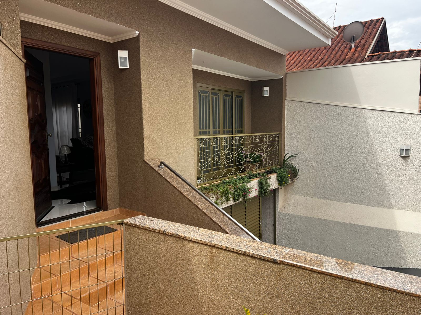 WhatsApp Image 2025-11-14 at 08.27.26