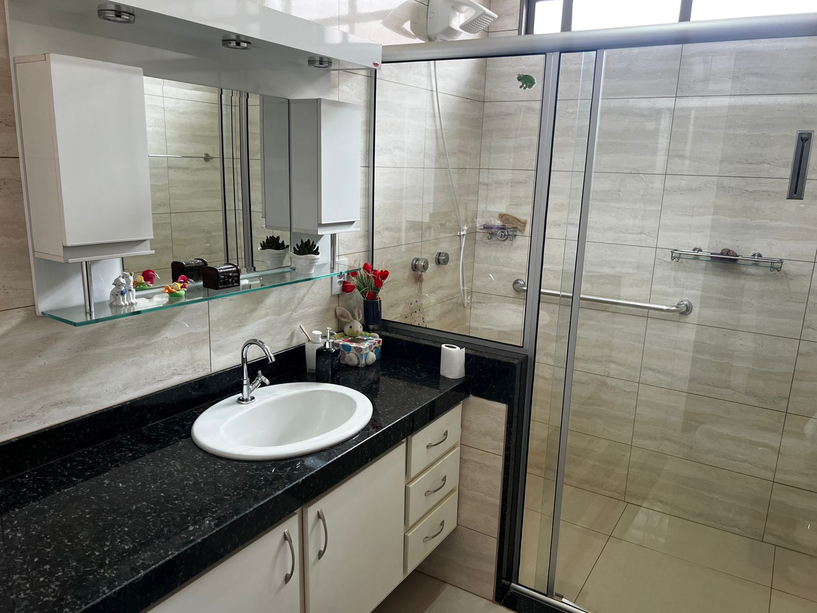 WhatsApp Image 2025-11-14 at 08.27.35 (1)