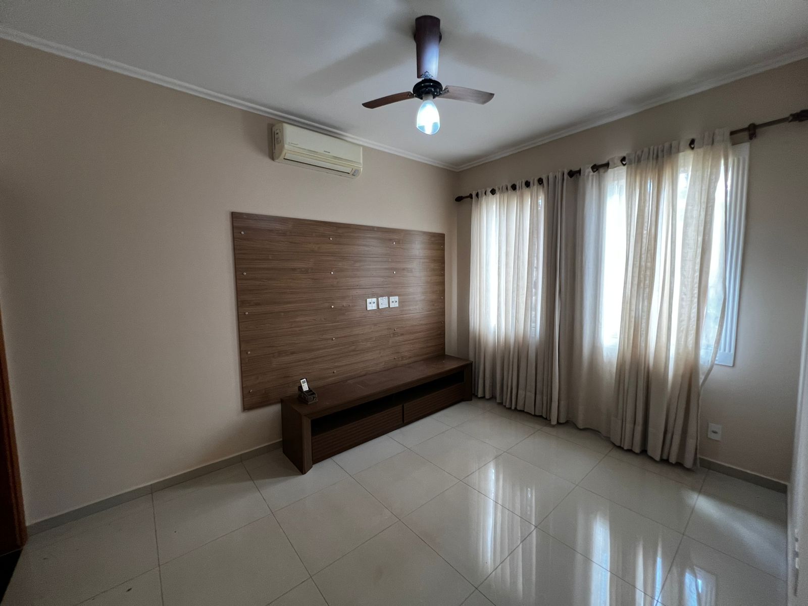 WhatsApp Image 2025-11-18 at 11.27.06 (2)