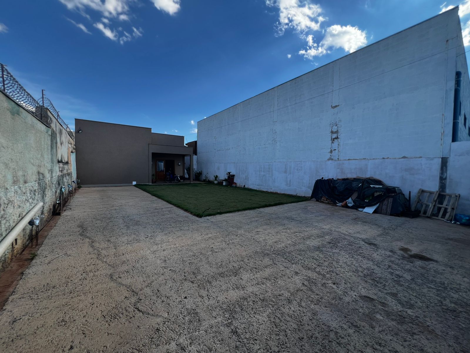 WhatsApp Image 2025-11-26 at 08.20.14 (1)