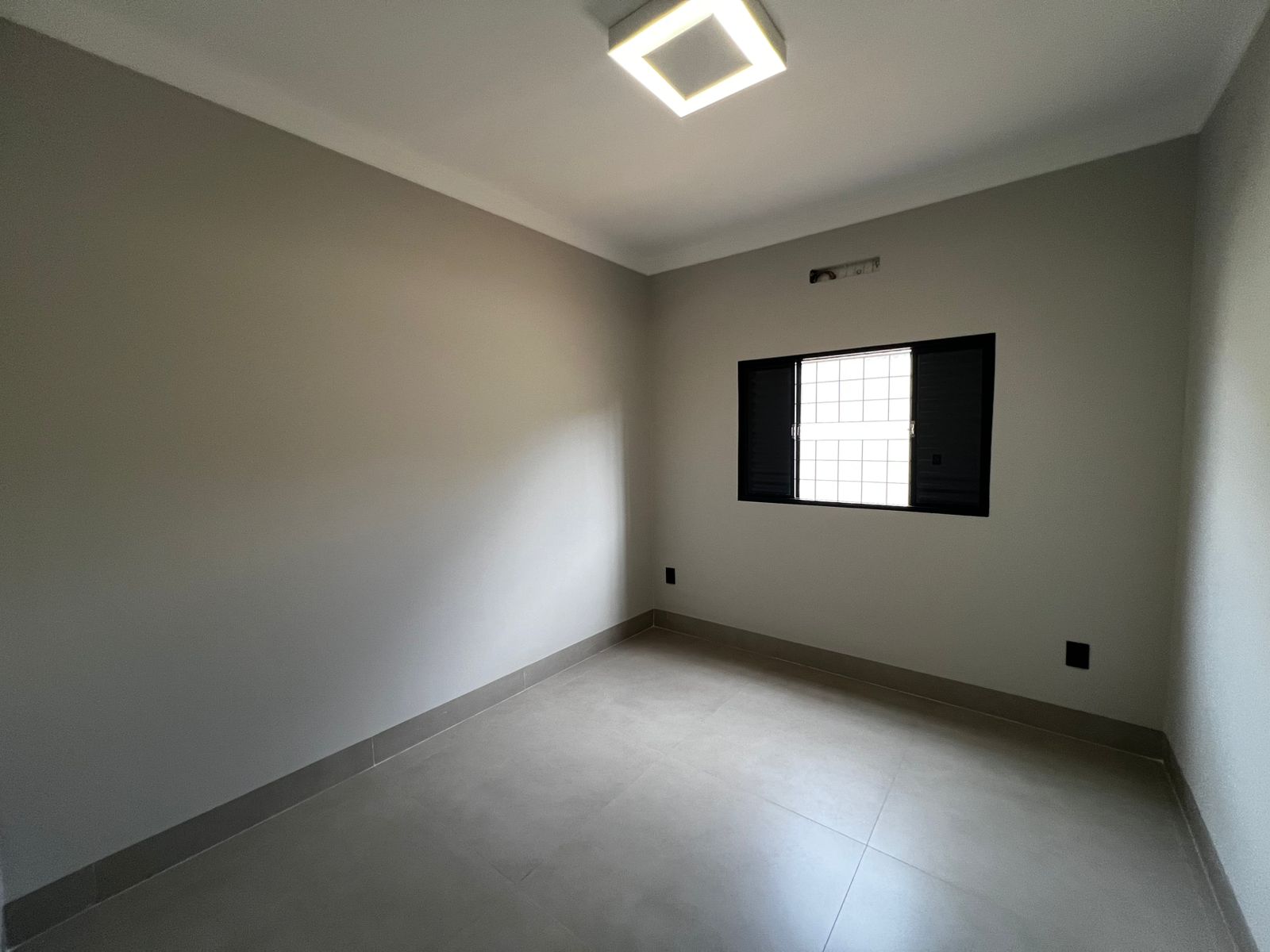 WhatsApp Image 2025-12-04 at 16.18.03 (1)