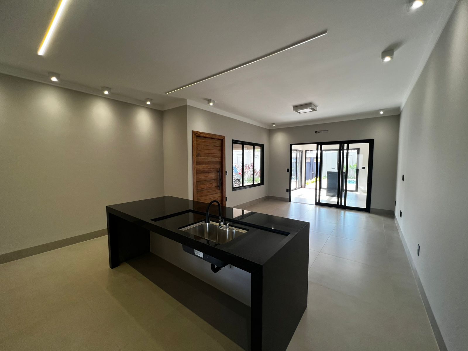 WhatsApp Image 2025-12-04 at 16.18.03