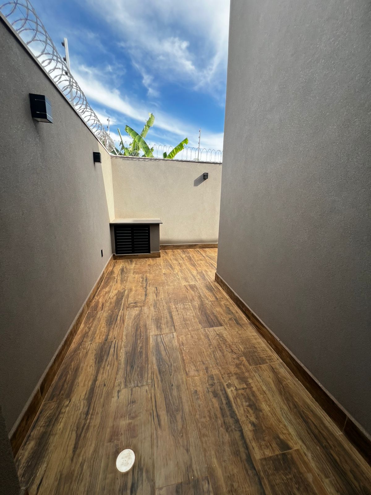 WhatsApp Image 2025-12-04 at 16.18.04 (1)