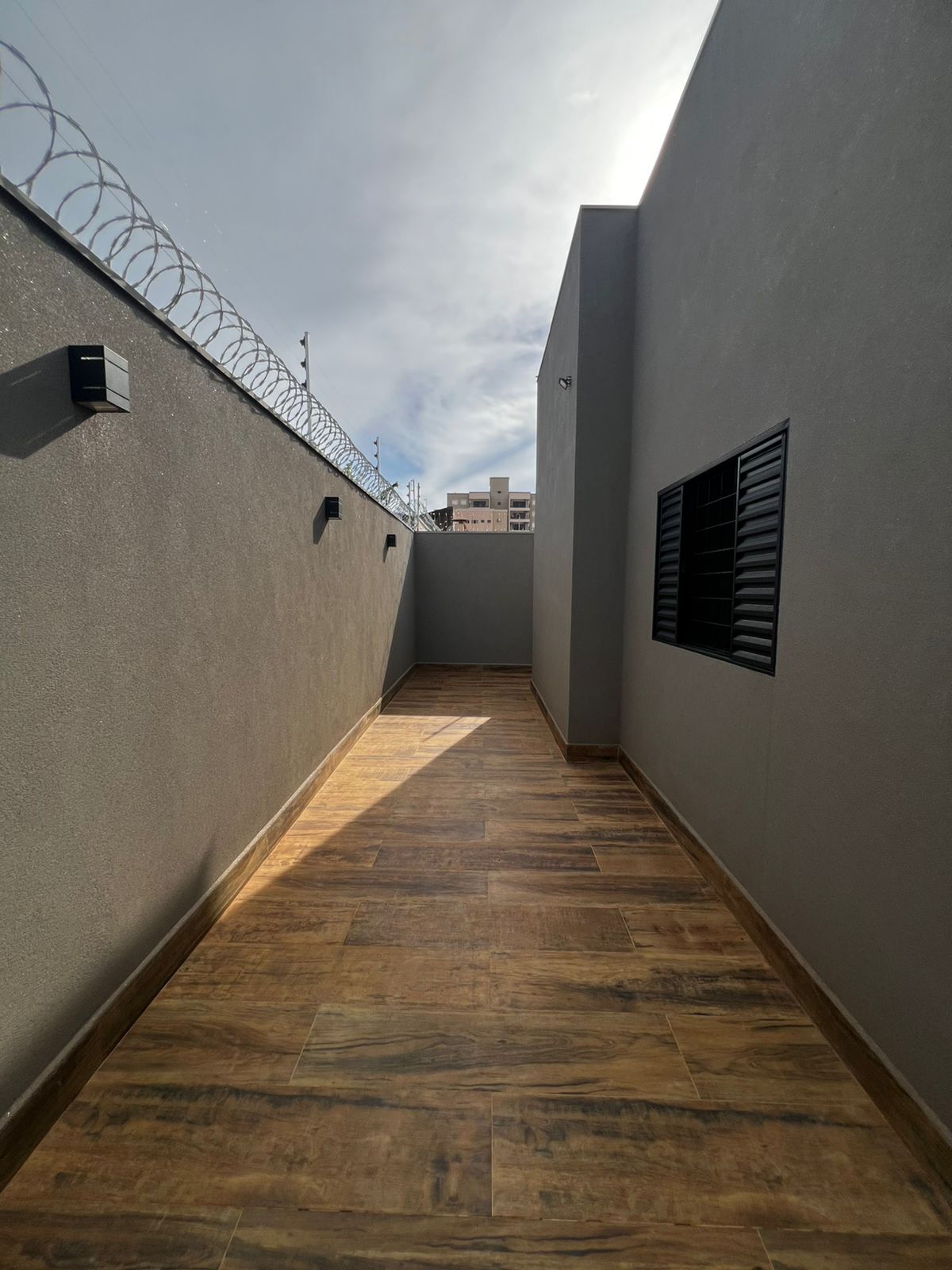 WhatsApp Image 2025-12-04 at 16.18.05 (2)