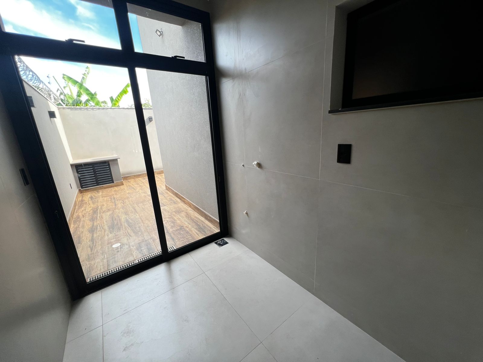 WhatsApp Image 2025-12-04 at 16.18.05