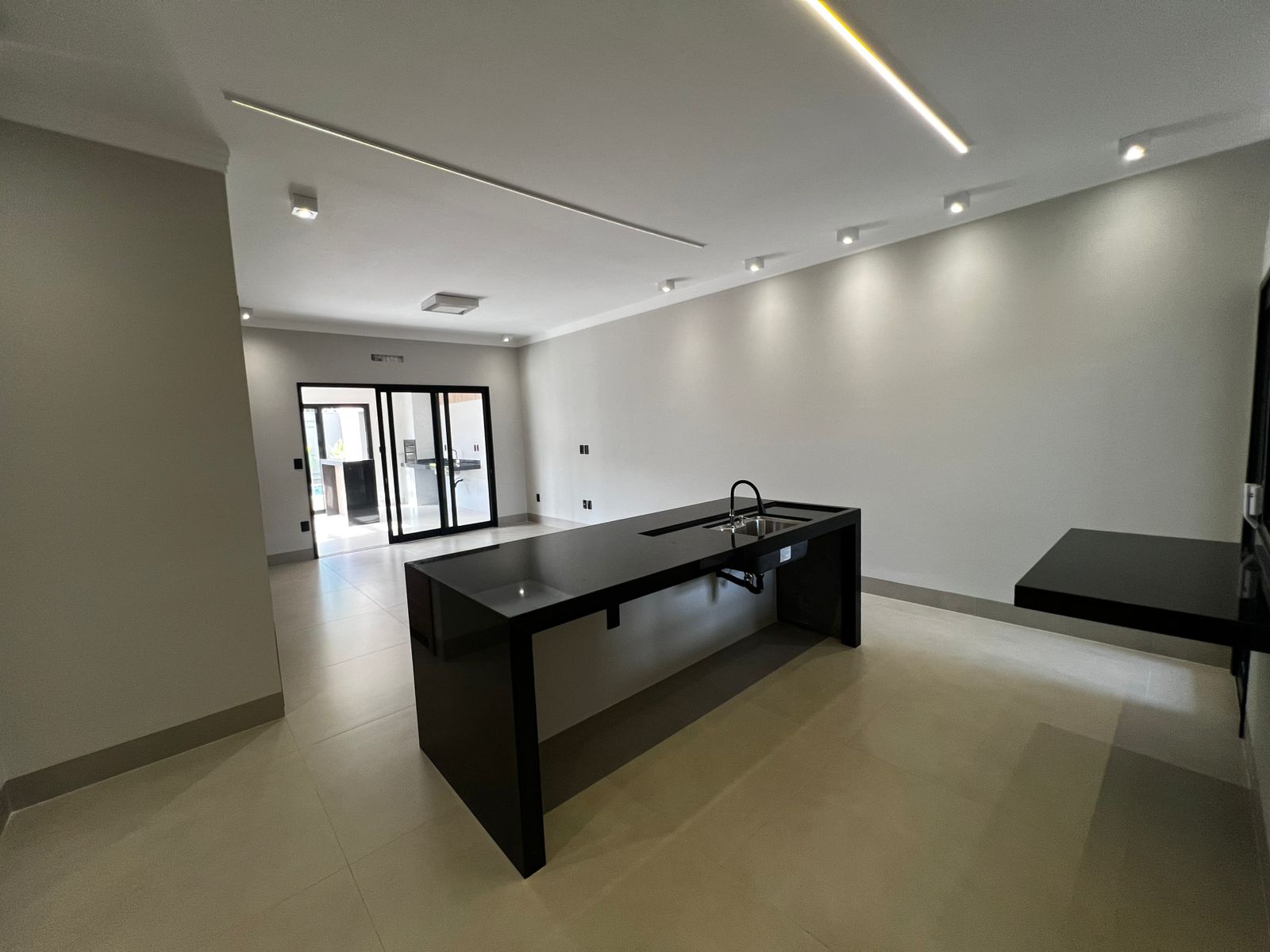 WhatsApp Image 2025-12-04 at 16.18.06 (1)