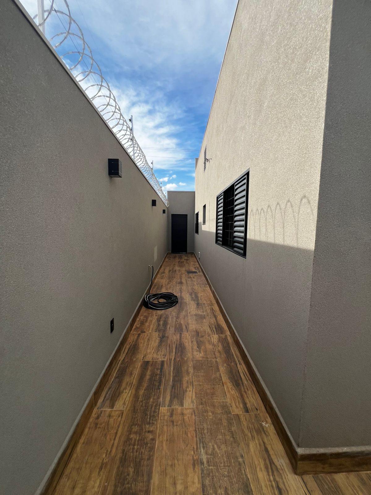 WhatsApp Image 2025-12-04 at 16.18.09