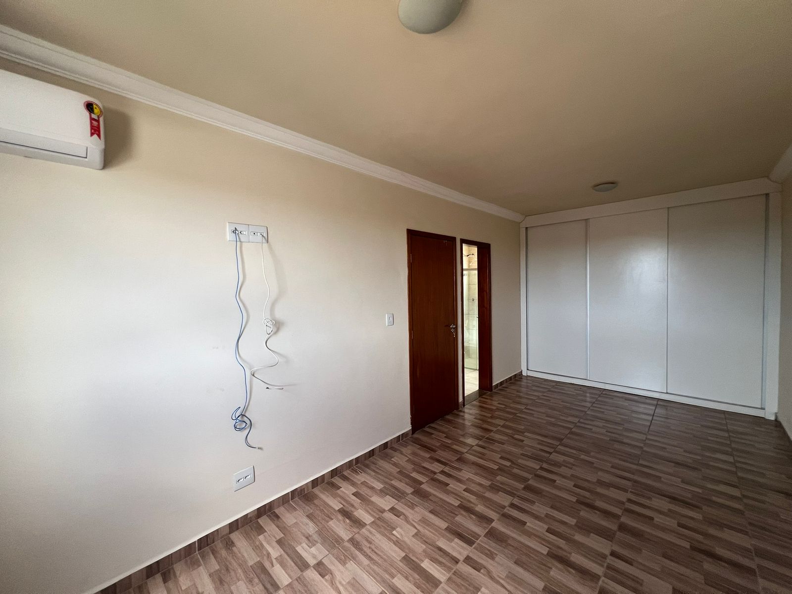 WhatsApp Image 2025-12-22 at 17.16.25